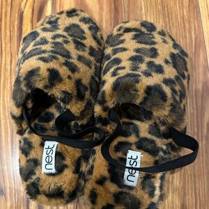 NEST Fragrances Leopard Print Slippers